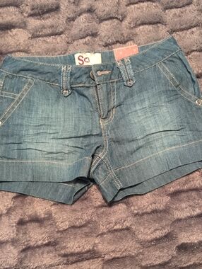 SO Women's Mid-Blue Denim Shortie Shorts